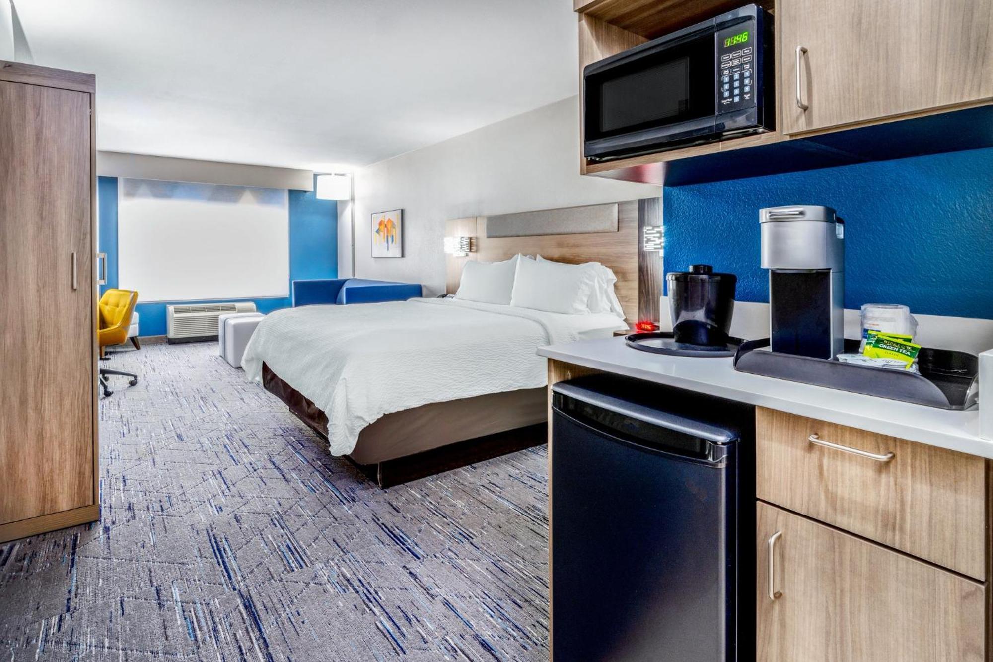Holiday Inn Express - Colorado Springs - First & Main By Ihg Exterior photo