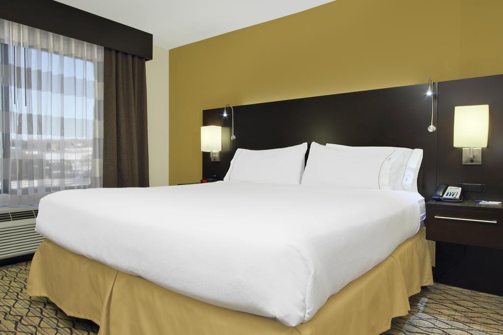 Holiday Inn Express - Colorado Springs - First & Main By Ihg Exterior photo