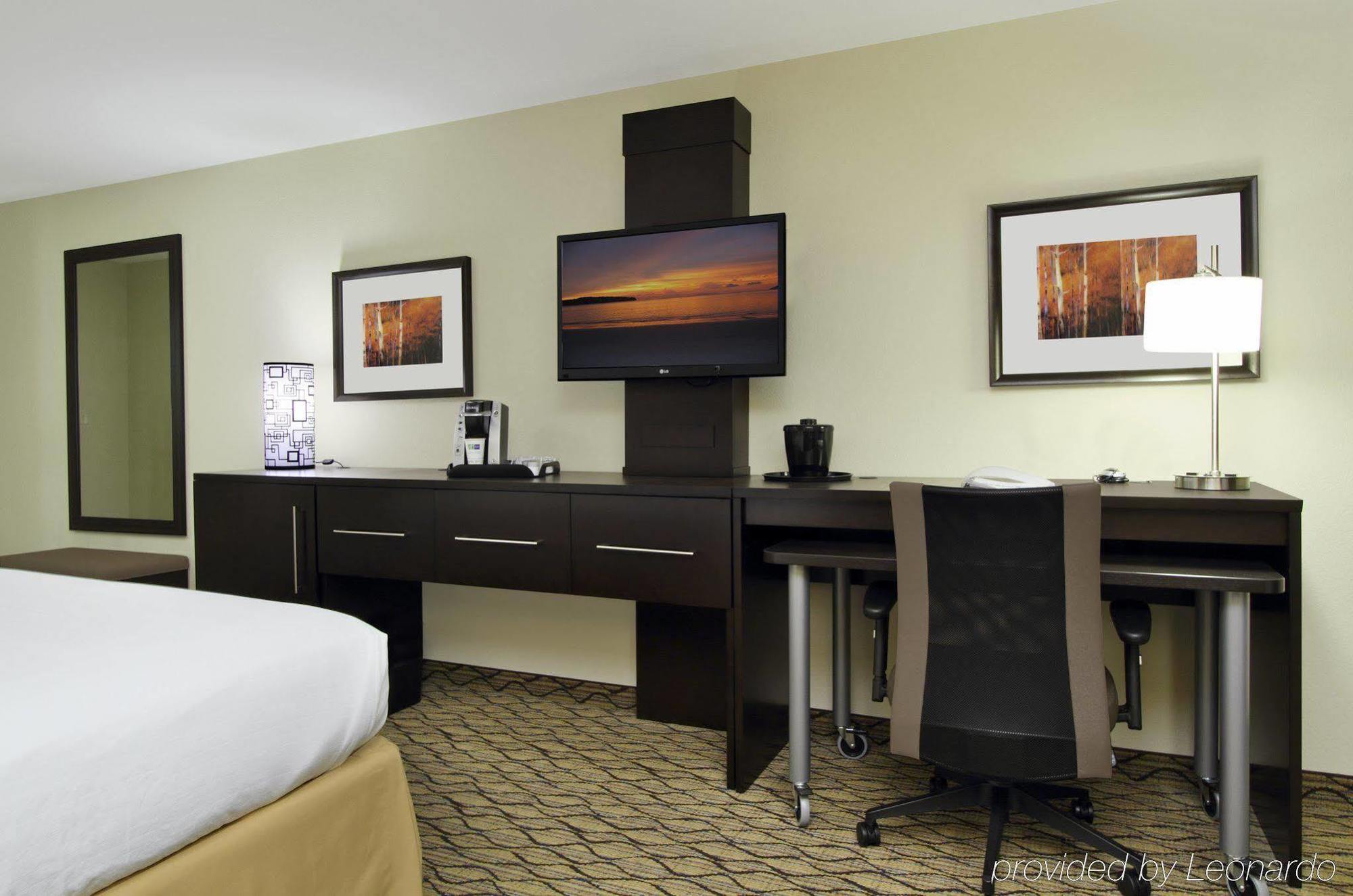 Holiday Inn Express - Colorado Springs - First & Main By Ihg Exterior photo